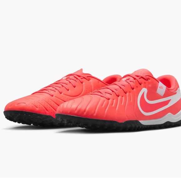 Nike Legend 10 Pro Soccer Cleats - Picture 1 of 7